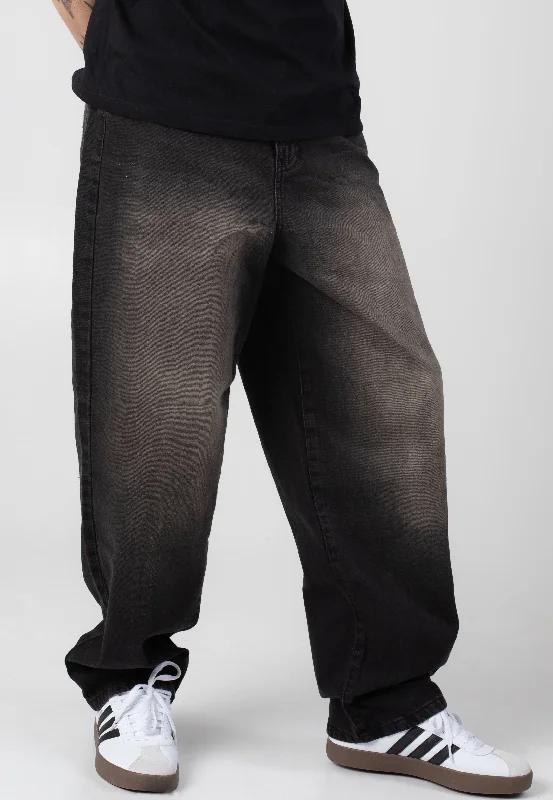 Straight Jeans for Classic Style -Urban Classics - 90‘s Black 2000 Washed - Jeans