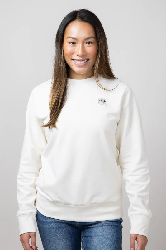 Tactical Hoodie with Multiple Pockets Military Inspired Streetwear -The North Face Heritage Patch Sweatshirt for Women in White Dune | NF0A7UOO-6IV