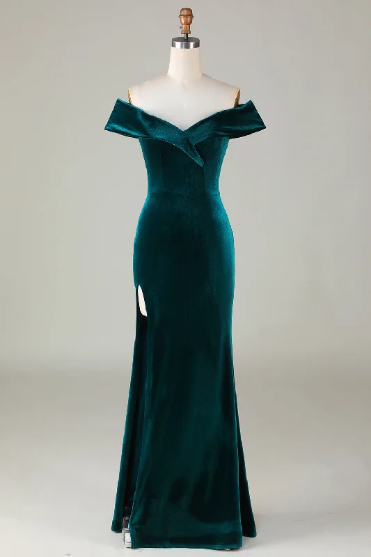 Printed Dresses with Patterns -Off the Shoulder Peacock Green Velvet Mermaid Bridesmaid Dress With Slit